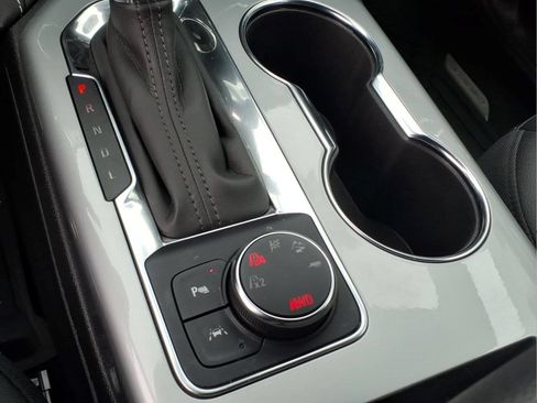 Certified 2025 Chevrolet Blazer LT w/ Midnight/Sport Edition AWD/4WD image 19