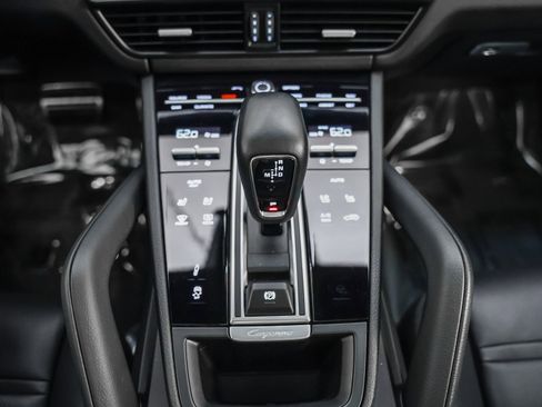 Used 2023 Porsche Cayenne image 20