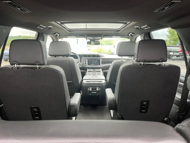 Used 2024 GMC Yukon Denali AWD/4WD image 7