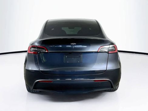 Used 2024 Tesla Model Y Long Range AWD/4WD image 5