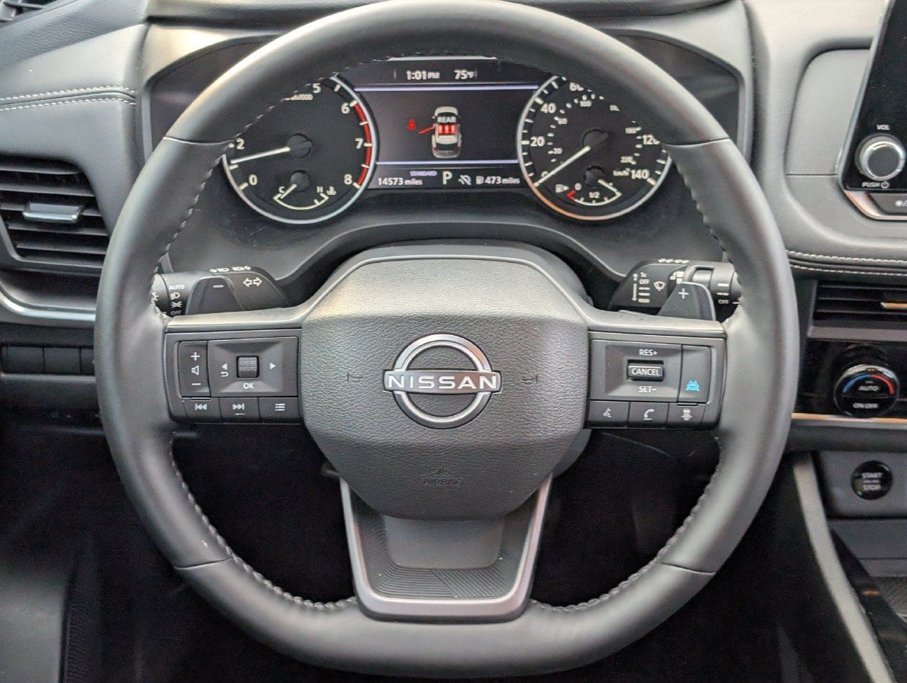 Certified 2025 Nissan Rogue SV FWD image 11