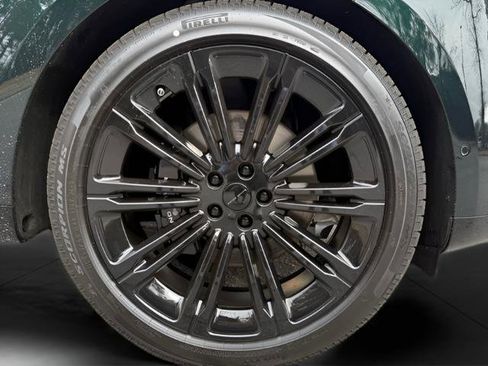 New 2026 Land Rover Range Rover SE image 10