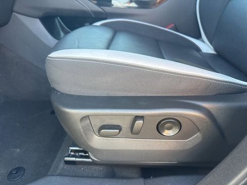 Used 2025 Buick Envision Sport Touring image 18