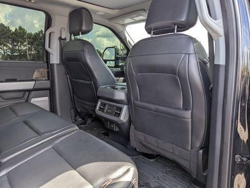Used 2024 Ford F250 Lariat w/ Lariat Ultimate Package AWD/4WD image 29