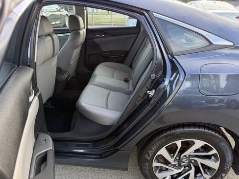 Used 2016 Honda Civic EX image 9