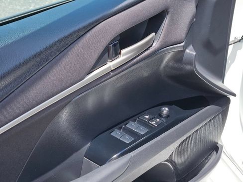 Used 2025 Toyota Camry LE FWD image 15