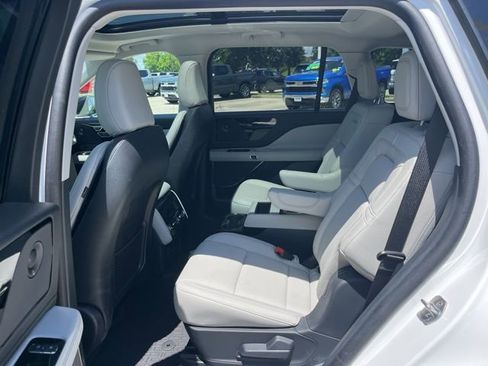 Used 2025 Lincoln Aviator Reserve RWD image 30