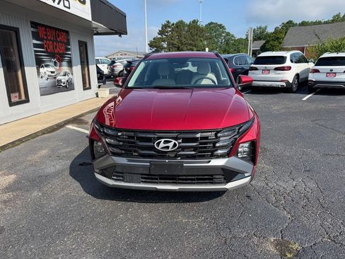 Used 2025 Hyundai Tucson SEL FWD image 3