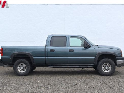 Used 2006 Chevrolet Silverado 2500 LT w/ Heavy-Duty Power Package image 6