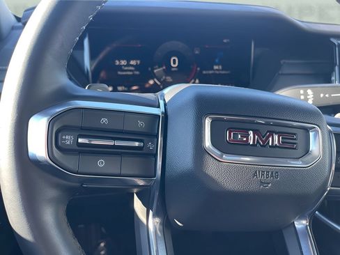 Used 2025 GMC Acadia Elevation FWD image 20