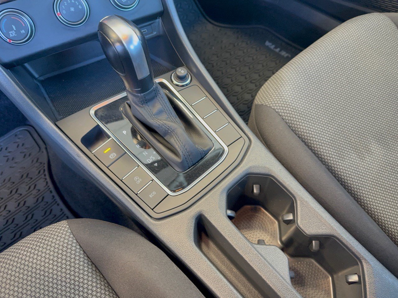 Used 2021 Volkswagen Jetta S w/ Driver Assistance Package FWD image 21