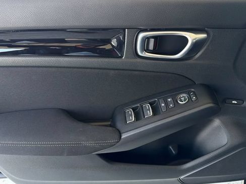 Certified 2025 Honda Civic Sport image 12