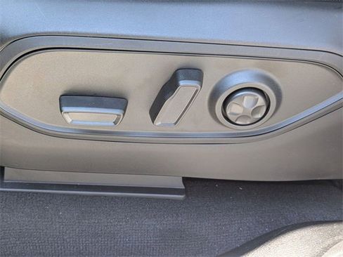 New 2025 Jeep Grand Cherokee L Laredo image 19