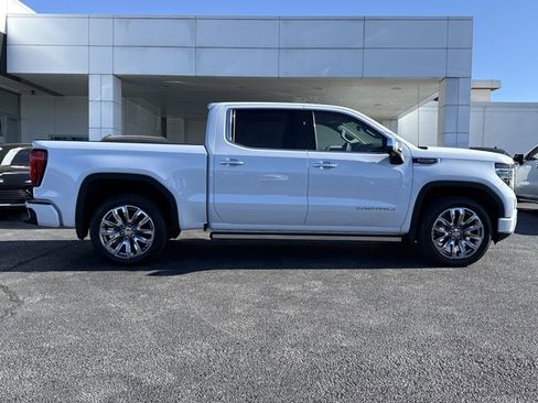 New 2026 GMC Sierra 1500 Denali image 2
