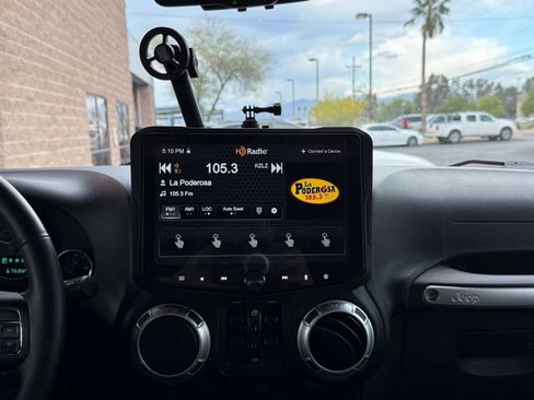 Used 2015 Jeep Wrangler Unlimited Rubicon w/ Connectivity Group AWD/4WD image 50