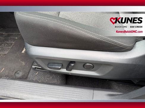 Used 2025 Nissan Rogue SV AWD/4WD image 8