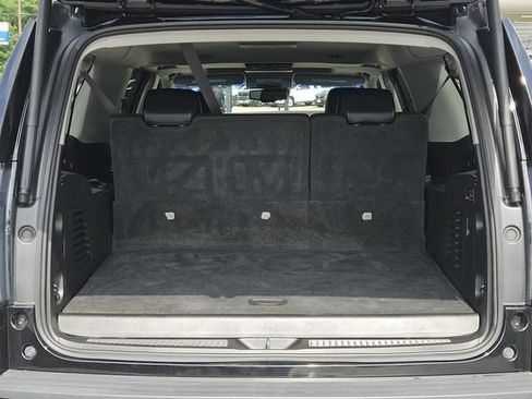 Used 2019 GMC Yukon XL SLT w/ Premium Edition RWD image 8