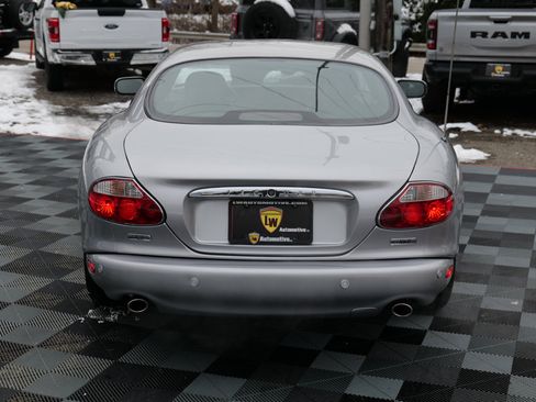 Used 2004 Jaguar XK8 Coupe image 6