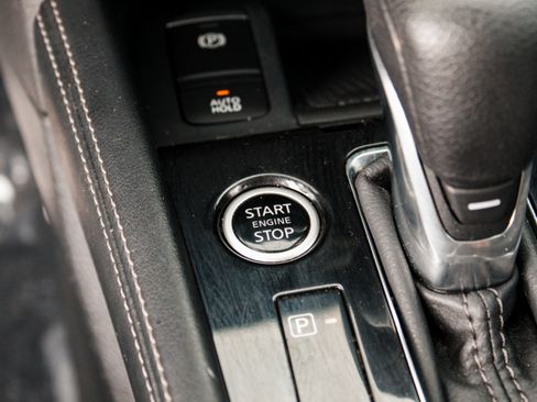 Used 2024 Nissan Kicks SR w/ SR Premium Package FWD image 19