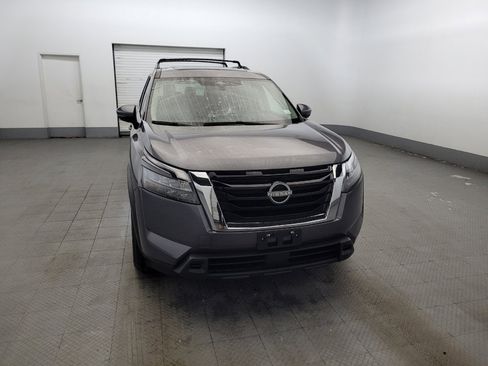 Used 2023 Nissan Pathfinder SV w/ SV Premium Package AWD/4WD image 14