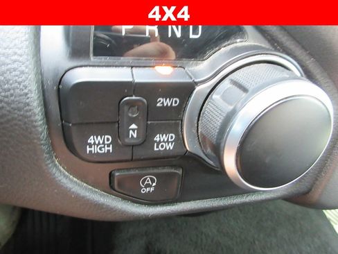 Used 2024 RAM 1500 Big Horn AWD/4WD image 25