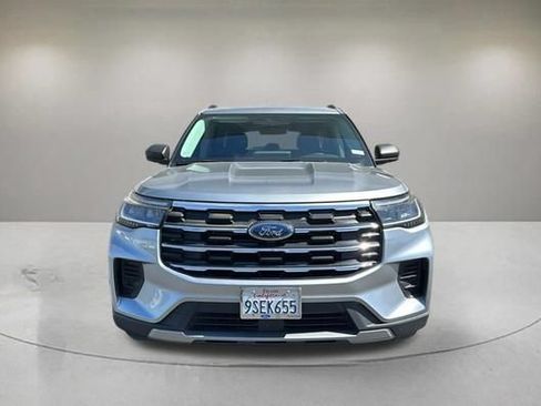Certified 2025 Ford Explorer Active AWD/4WD image 2