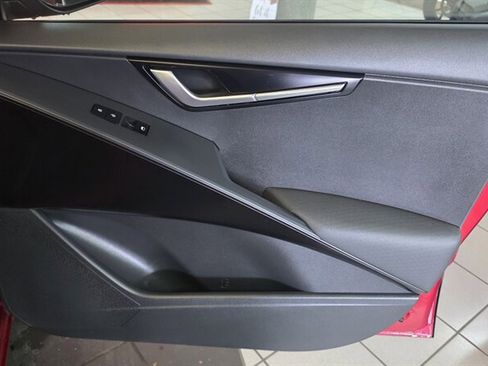 Used 2023 Kia Niro LX image 28