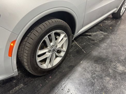 Used 2023 Dodge Durango GT image 9