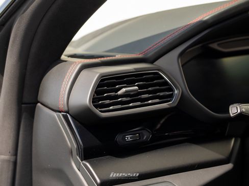 Used 2021 Lamborghini Urus image 33