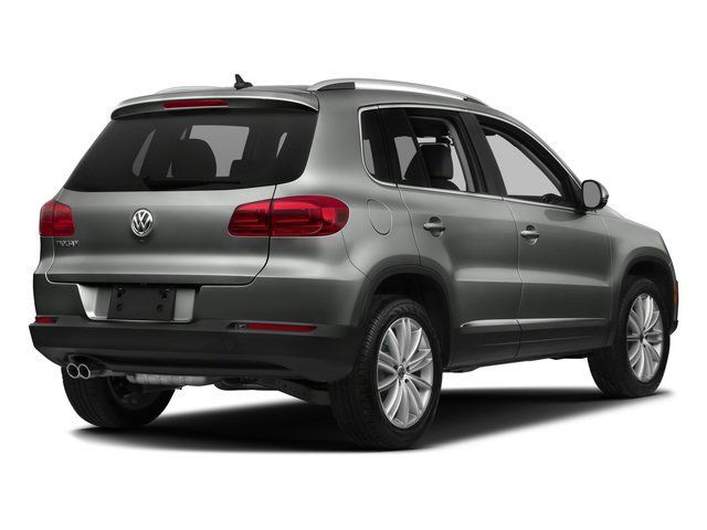Used 2017 Volkswagen Tiguan Wolfsburg Edition AWD/4WD image 2