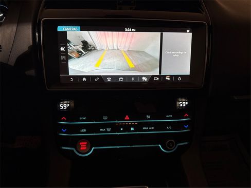 Used 2020 Jaguar F-PACE Premium image 39