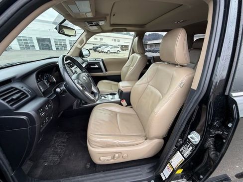 Used 2016 Toyota 4Runner Limited image 8