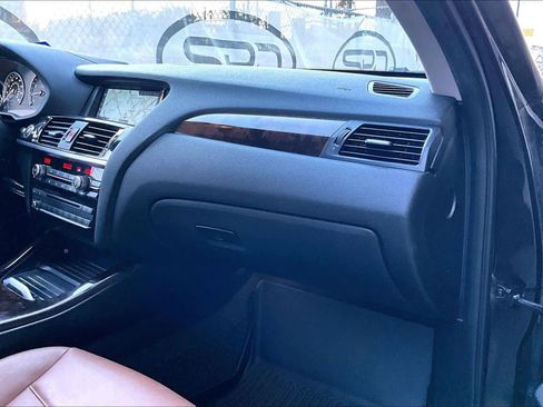 Used 2017 BMW X3 xDrive28i image 18