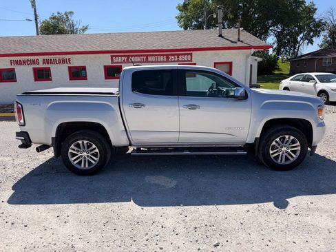 Used 2017 GMC Canyon SLT w/ Driver Alert Package AWD/4WD image 2