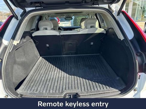 Used 2023 Volvo XC60 B5 Plus w/ Climate Package image 12