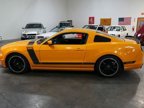 Used 2013 Ford Mustang Boss 302 w/ Boss 302 Accessory Pkg image 8