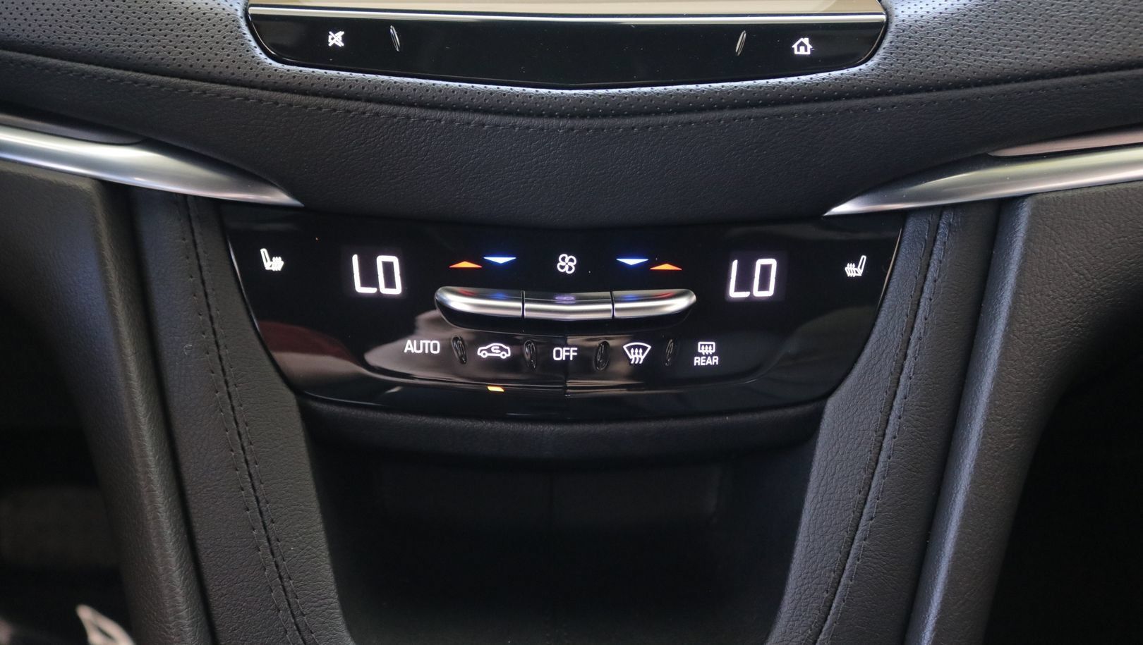 Used 2024 Cadillac XT5 Luxury FWD image 25