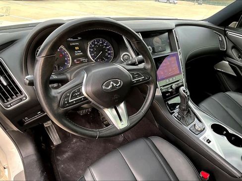 Used 2017 INFINITI Q60 w/ Cargo Package image 13