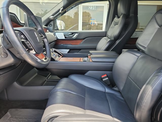 Used 2024 Lincoln Navigator L Reserve AWD/4WD image 21
