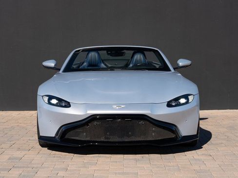 Used 2023 Aston Martin V8 Vantage Roadster RWD image 7