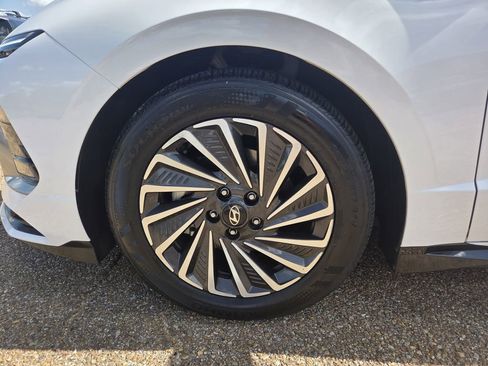 Used 2025 Hyundai Sonata SEL FWD image 25