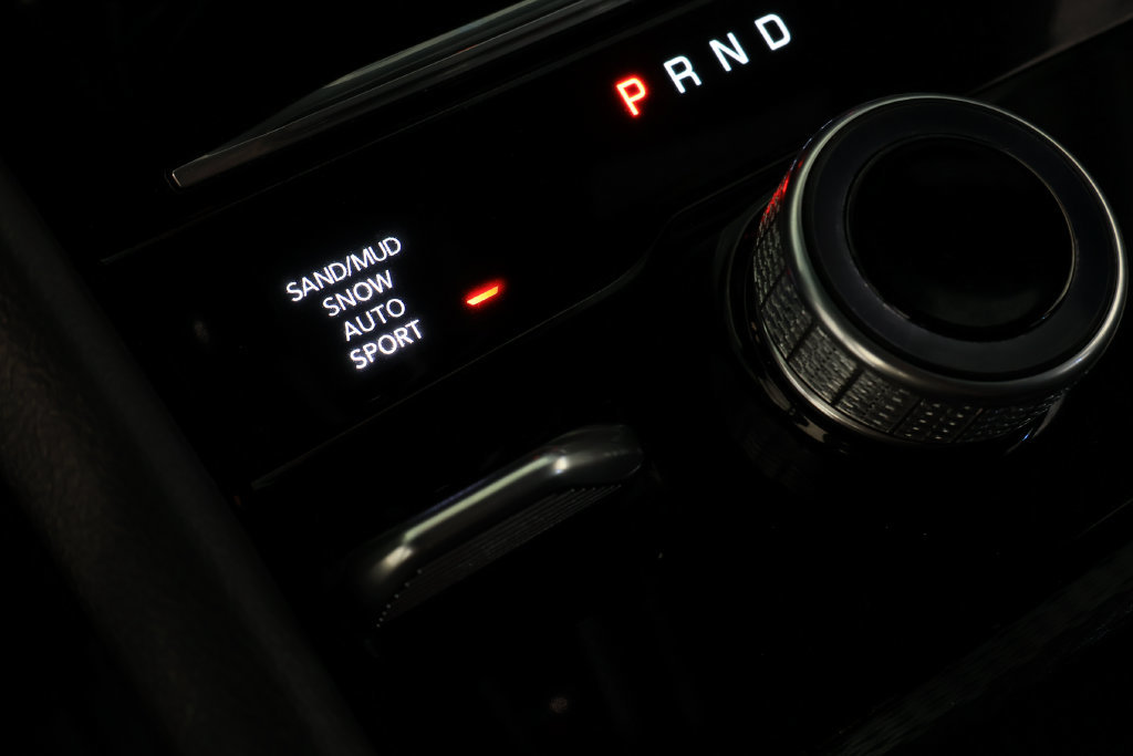 Used 2024 Jeep Grand Cherokee L Limited w/ Black Appearance Package AWD/4WD image 36