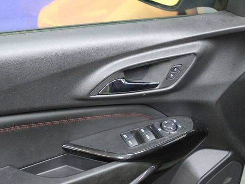 Used 2024 Chevrolet Trax RS w/ Sunroof Package FWD image 13