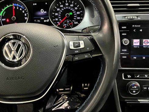 Used 2019 Volkswagen e-Golf SE w/ Driver Assistance Package image 22