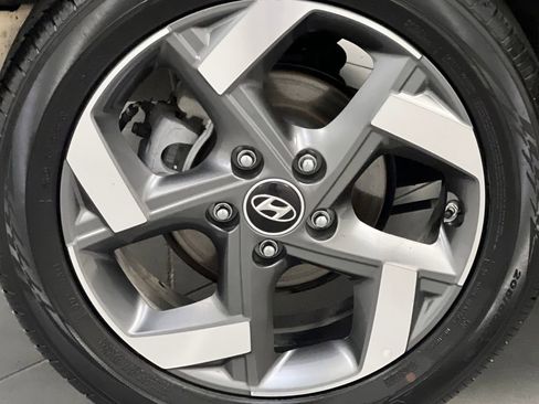 Used 2025 Hyundai Venue SEL FWD image 58