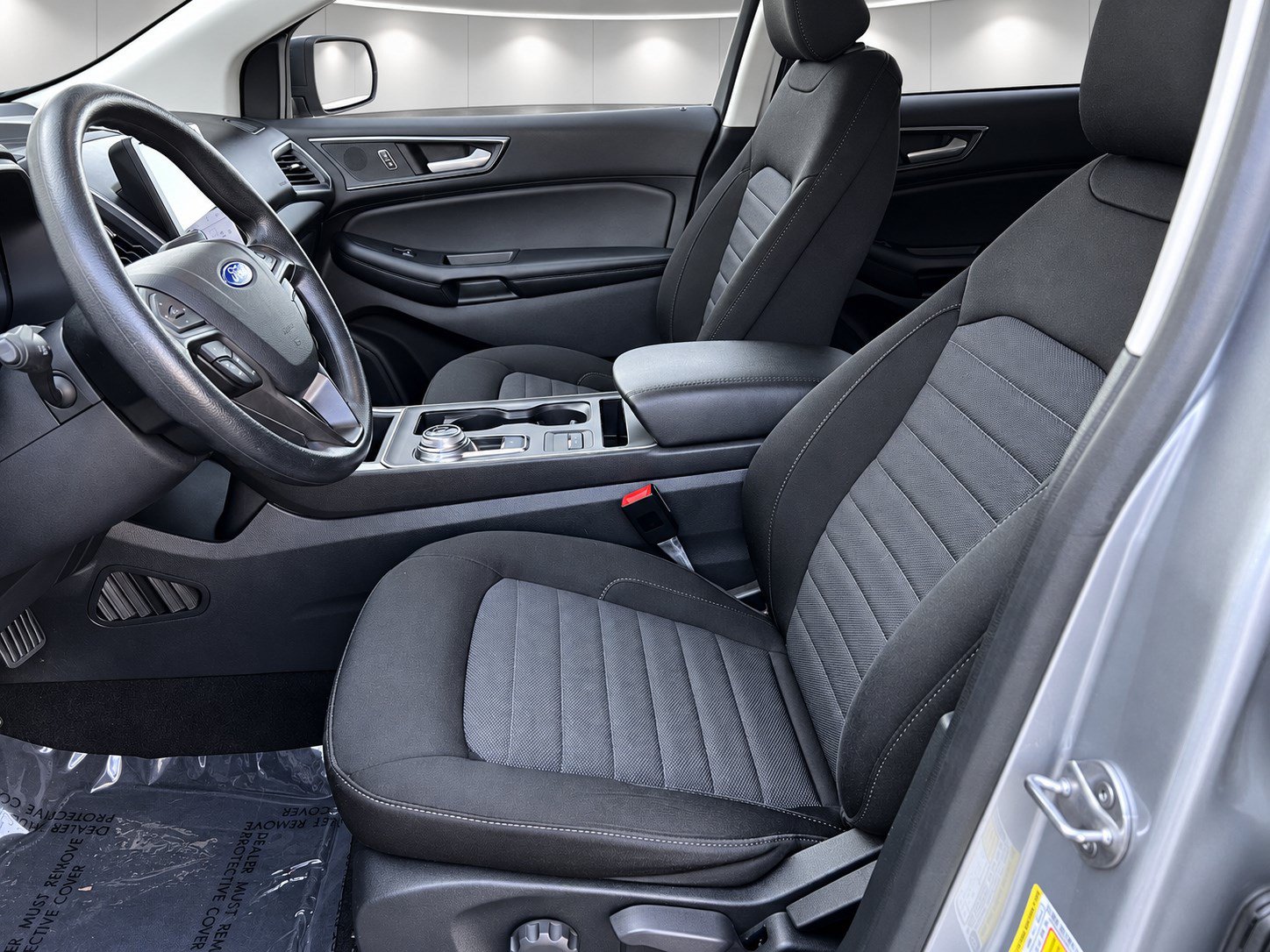 Used 2021 Ford Edge SE w/ Cargo Accessory Package AWD/4WD image 9
