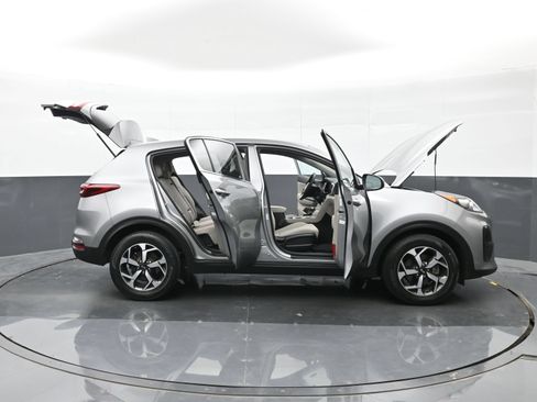 Used 2022 Kia Sportage LX FWD image 47