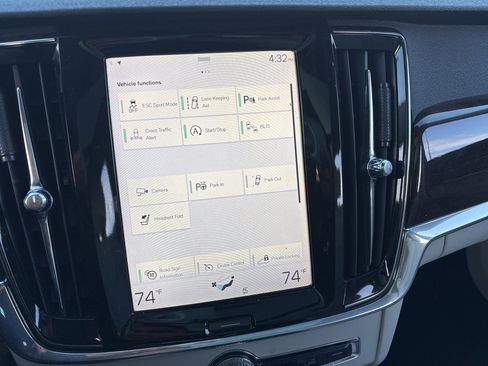 Used 2018 Volvo S90 T5 Momentum w/ Convenience Package image 17