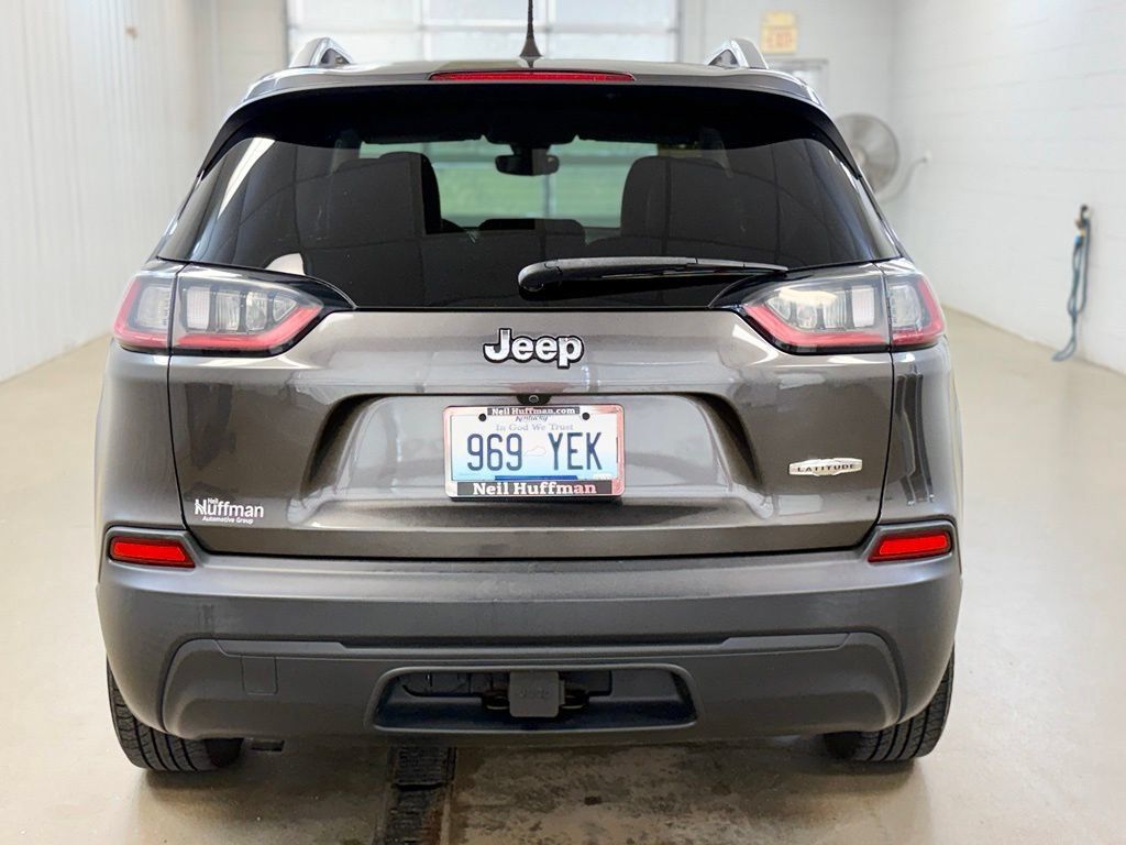 Used 2019 Jeep Cherokee Latitude Plus w/ Comfort/Convenience Group FWD image 7