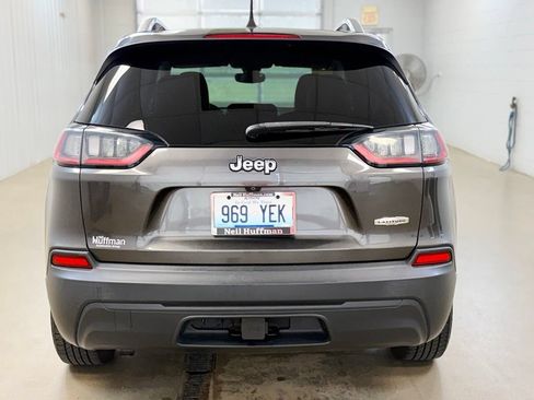 Used 2019 Jeep Cherokee Latitude Plus w/ Comfort/Convenience Group FWD image 7